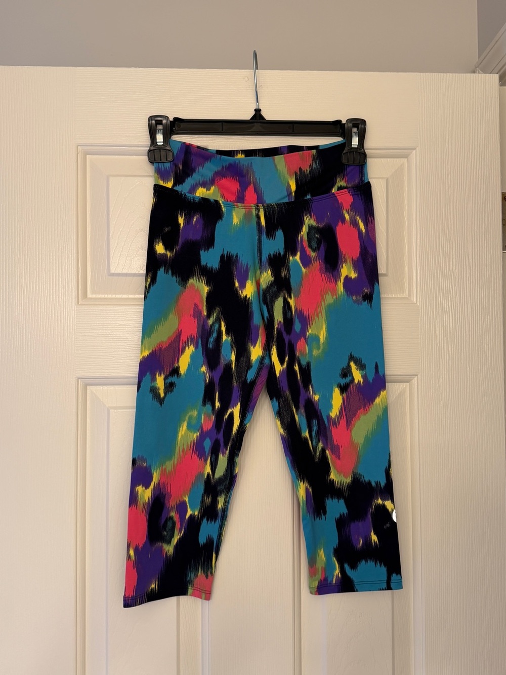 Dona Jo Multicolor Tie Dye Capri Leggings